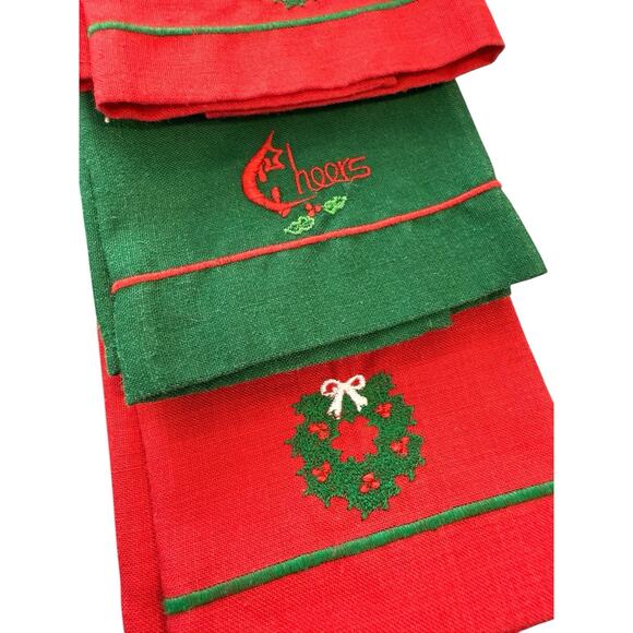 Vintage Embroidered Christmas Tea Towels Linen Polyester Set Of Three EUC - Picture 6 of 7